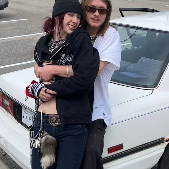 🐱 & 🐰 - Picture 3 of 3